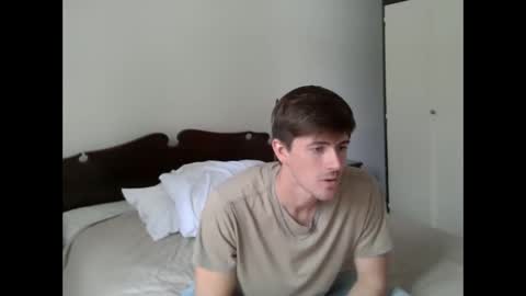 Snapshot of heatsignal chatting on March 8, 2026, 8:23 pm HeatSignal online show from March 8, 2026, 8:23 pm