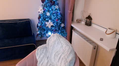 Heaven girl online show from December 15, 2024, 10:37 pm