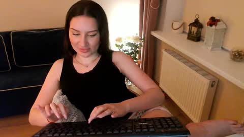 Heaven girl online show from March 1, 2025, 9:04 pm