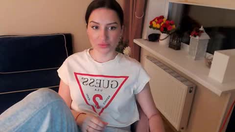 Heaven girl online show from March 11, 2025, 4:29 pm