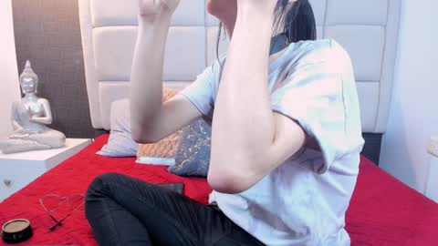 Keira Hecate online show from January 17, 2025, 7:27 pm