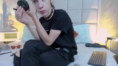 Keira Hecate online show from December 20, 2025, 6:37 pm