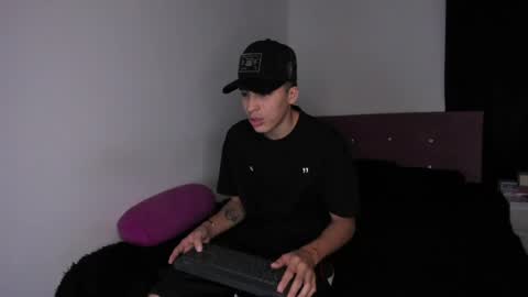 heellboy_ online show from April 6, 2026, 5:08 am