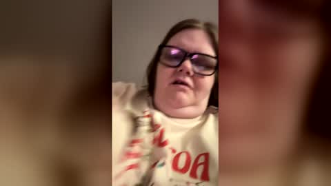 heidimackey2 online show from April 18, 2026, 8:09 pm