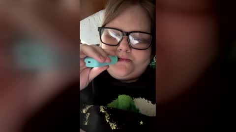 heidimackey2 online show from May 16, 2026, 11:46 pm