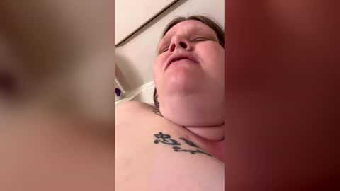 heidimackey2 online show from May 21, 2026, 3:35 am