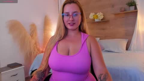 ANTARA REY online show from September 10, 2025, 7:36 pm