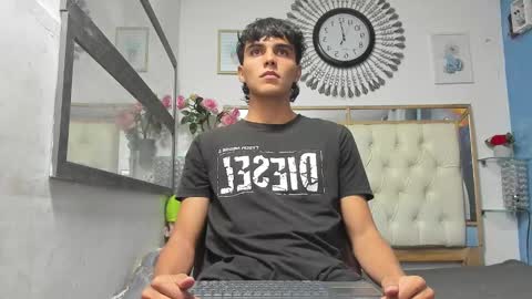 Snapshot of heiker_ chatting on March 1, 2025, 2:26 am heiker_ online show from March 1, 2025, 2:26 am