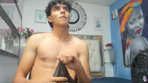 Snapshot of heiker_ chatting on March 7, 2025, 5:51 am heiker_ online show from March 7, 2025, 5:51 am