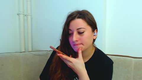 helen_adams_ online show from December 19, 2024, 8:34 am