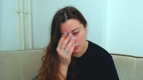 helen_adams_ online show from January 15, 2025, 4:47 am