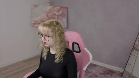 Helen Carson online show from May 21, 2026, 4:19 am