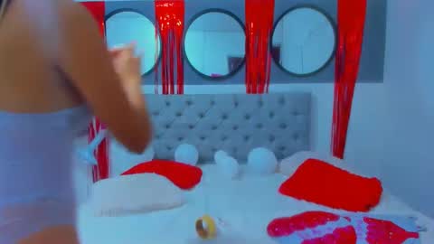 helen_curly online show from February 12, 2025, 2:54 pm