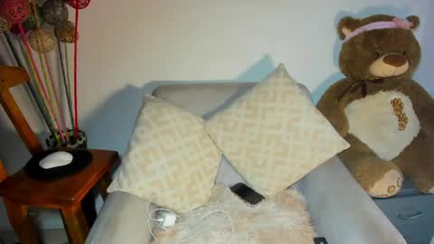 HELENA COPPER online show from April 15, 2026, 1:23 am