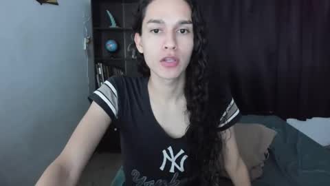 helena_spellman online show from May 22, 2026, 3:46 am