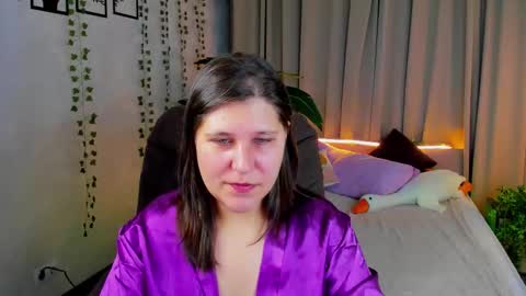 helenahoffmann online show from February 18, 2026, 4:19 am