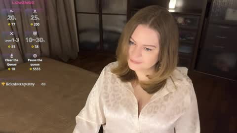 Helena Bonham online show from April 14, 2026, 3:45 am