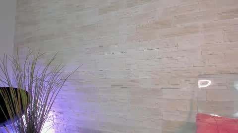 Helen online show from April 7, 2026, 4:35 am