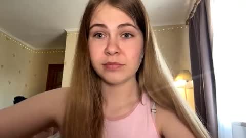 Chloe online show from May 10, 2026, 7:13 am