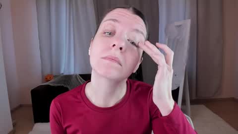 Helen online show from October 25, 2025, 2:41 am