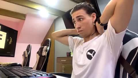 Snapshot of hell_boy66 chatting on January 26, 2025, 10:57 pm Eros online show from January 26, 2025, 10:57 pm