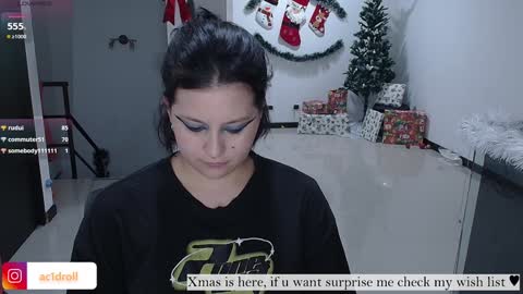 Snapshot of hell_dancer_ chatting on December 17, 2024, 11:27 pm Lexa online show from December 17, 2024, 11:27 pm