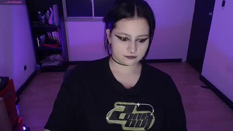 Snapshot of hell_dancer_ chatting on February 25, 2025, 11:33 pm Lexa online show from February 25, 2025, 11:33 pm