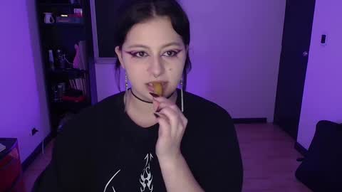 Snapshot of hell_dancer_ chatting on March 11, 2025, 2:32 am Lexa online show from March 11, 2025, 2:32 am