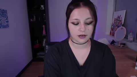 Snapshot of hell_dancer_ chatting on September 19, 2025, 11:16 pm Lexa online show from September 19, 2025, 11:16 pm