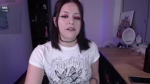 Snapshot of hell_dancer_ chatting on September 20, 2025, 11:50 pm Lexa online show from September 20, 2025, 11:50 pm