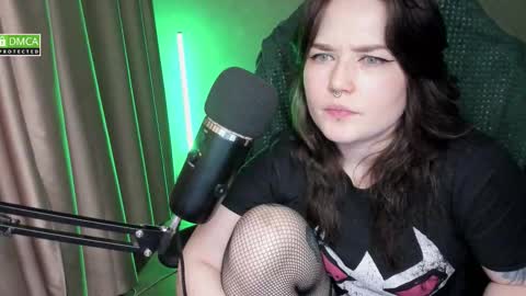 Red online show from March 18, 2026, 7:50 pm