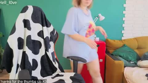 Snapshot of hell_l0ve chatting on June 29, 2026, 4:30 am Anastasiia online show from June 29, 2026, 4:30 am