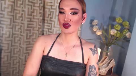 hellatarahathor online show from March 17, 2026, 12:19 pm