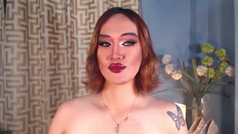 hellatarahathor online show from April 13, 2026, 12:10 pm