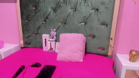 Hellen  online show from February 28, 2025, 11:36 am