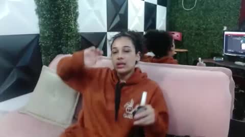 Snapshot of hellen_queensex chatting on March 2, 2025, 6:08 pm hellen_queensex online show from March 2, 2025, 6:08 pm