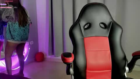 hellen_rice online show from November 29, 2025, 4:37 am