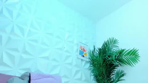 hellen     online show from January 24, 2025, 1:35 am