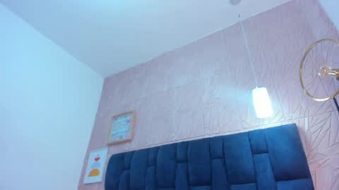 hellen     online show from February 11, 2025, 10:50 pm