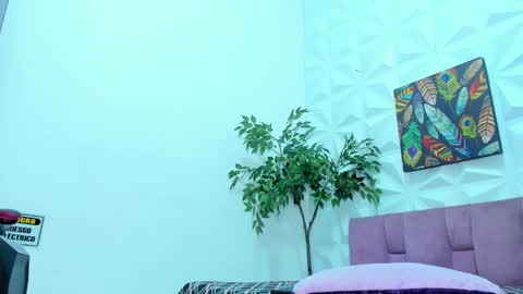 hellen     online show from February 19, 2025, 7:16 pm