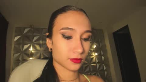 Hellen online show from November 24, 2025, 1:00 pm