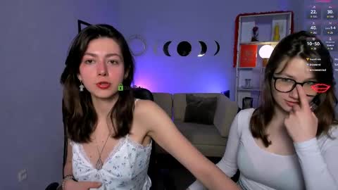 Helli online show from May 19, 2026, 7:20 pm