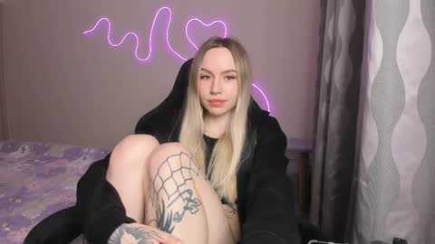 Lisa online show from April 24, 2026, 6:54 pm