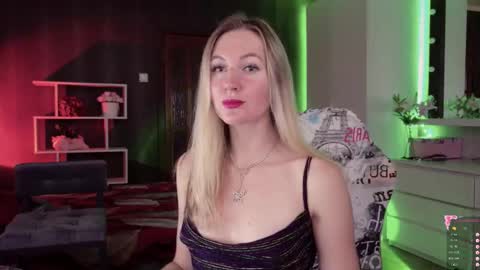 Alisia  Monday to Friday from 10 am to 4 pm GMT 2 online show from October 16, 2025, 8:26 am