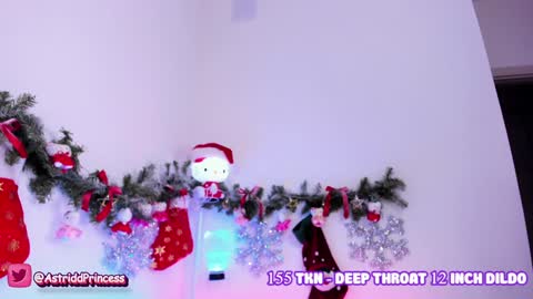 helloiamastrid online show from December 27, 2024, 7:46 pm