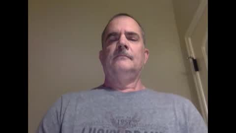 helloitsme969 online show from April 22, 2026, 8:10 pm