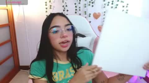 Snapshot of hellokitty_valery1 chatting on June 25, 2026, 9:30 pm hellokitty_valery1 online show from June 25, 2026, 9:30 pm