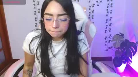 Snapshot of hellokitty_valery1 chatting on July 10, 2026, 2:38 am hellokitty_valery1 online show from July 10, 2026, 2:38 am