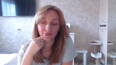 Snapshot of hellokittykaty chatting on April 23, 2026, 6:14 am Victory online show from April 23, 2026, 6:14 am