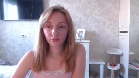 Snapshot of hellokittykaty chatting on May 5, 2026, 7:16 am Victory online show from May 5, 2026, 7:16 am